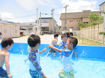 8月｜千歳認定こども園 園児の1年